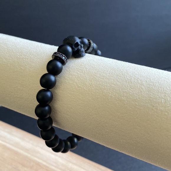 Matte Black Onyx and Black CZ Skull Bead Bracelet - Picture 6 of 6
